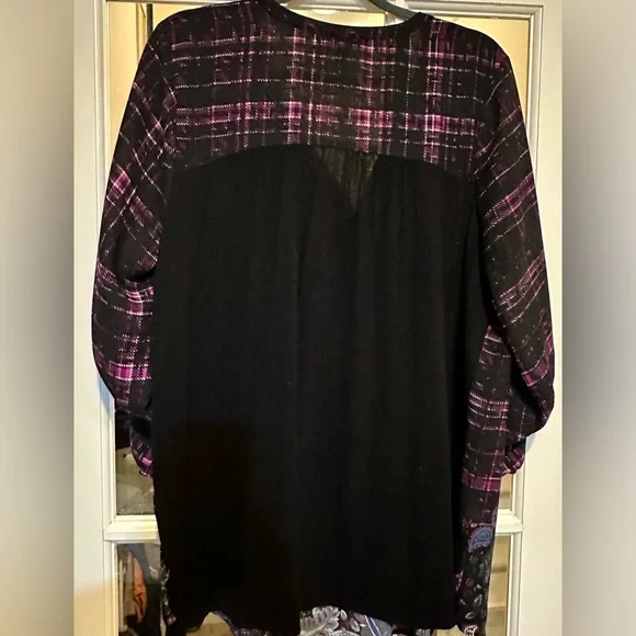 Daniel Rainn DR2 Mixed Media Tunic Top - Picture 6 of 9